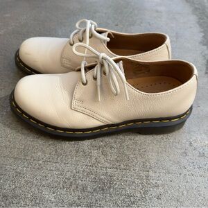 Dr. Martens Off-White 1460 Oxford